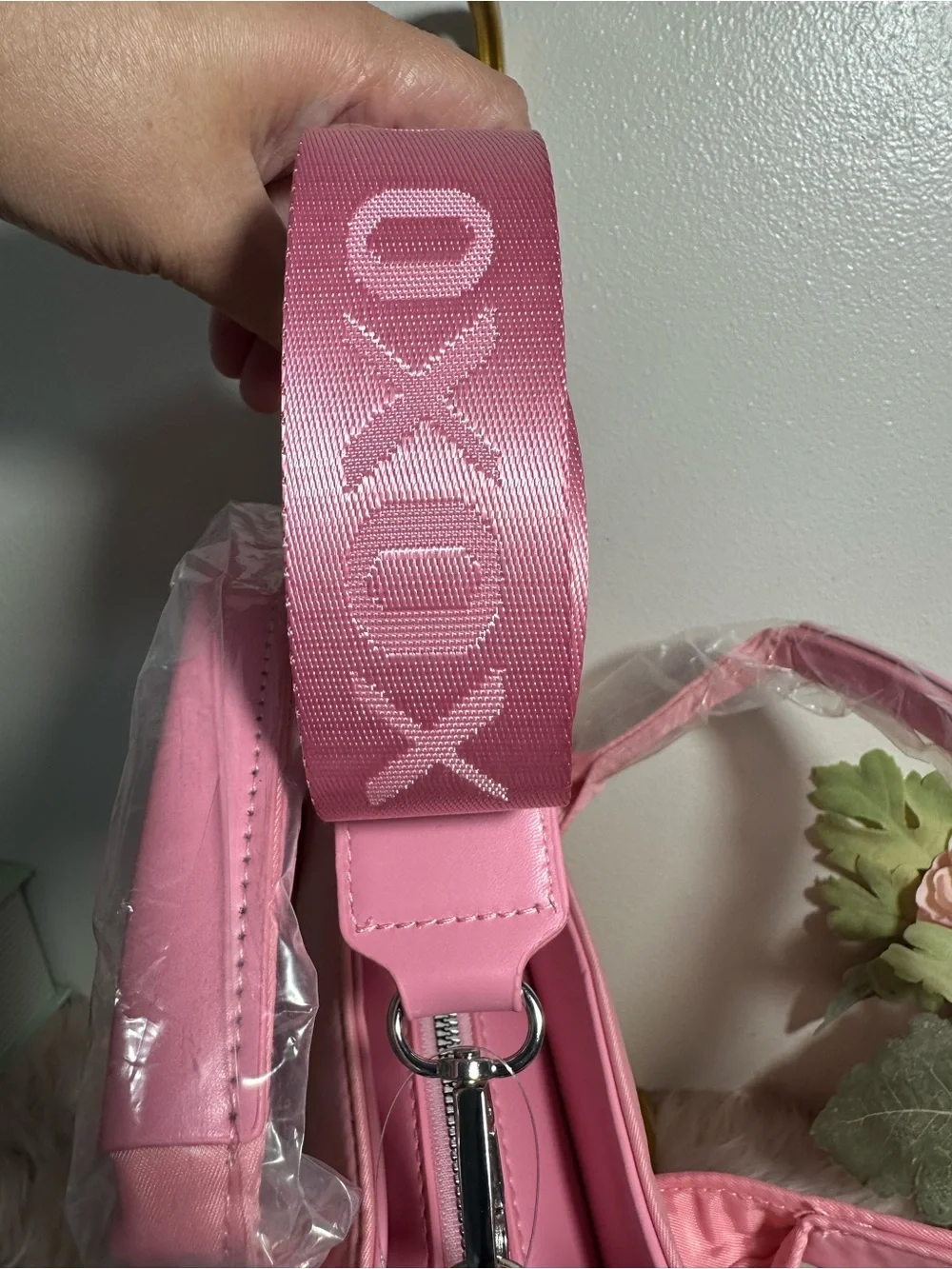 Pink XOXO Tote Handbag - Stylish Women's Bag